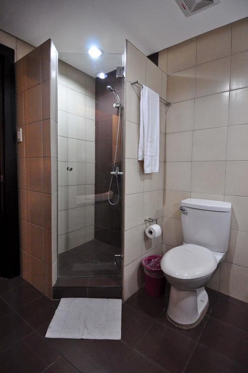 Bacolod Business Inn 外观 照片
