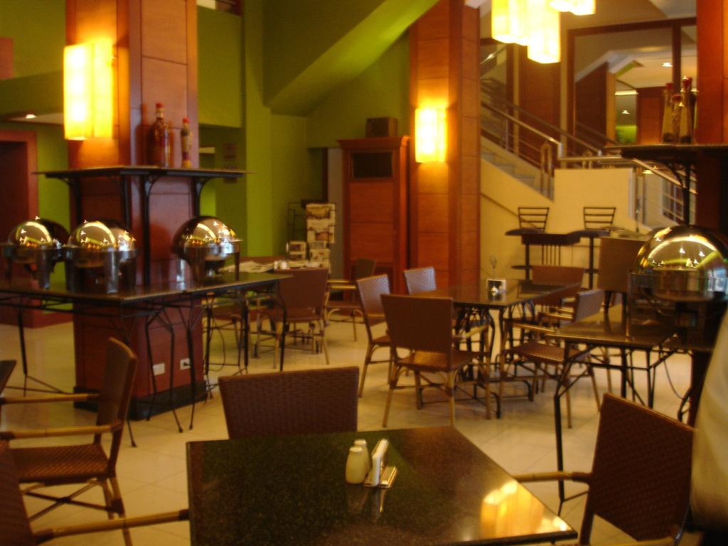 Bacolod Business Inn 外观 照片