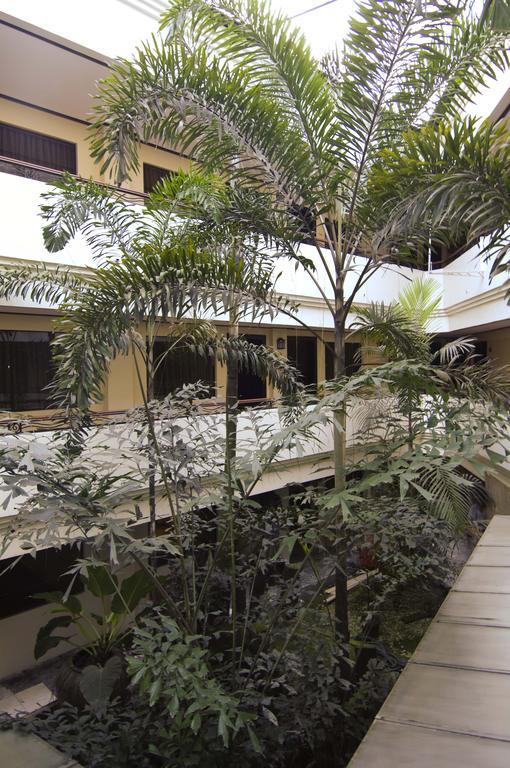 Bacolod Business Inn 外观 照片
